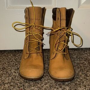 WOMENS SIZE 11 TIMBERLAND BOOT BLOCK HEEL